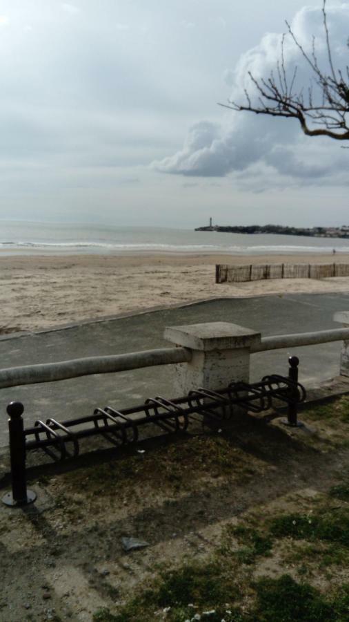 Les Pins Ensoleilles Apartment Saint-Georges-de-Didonne Ngoại thất bức ảnh